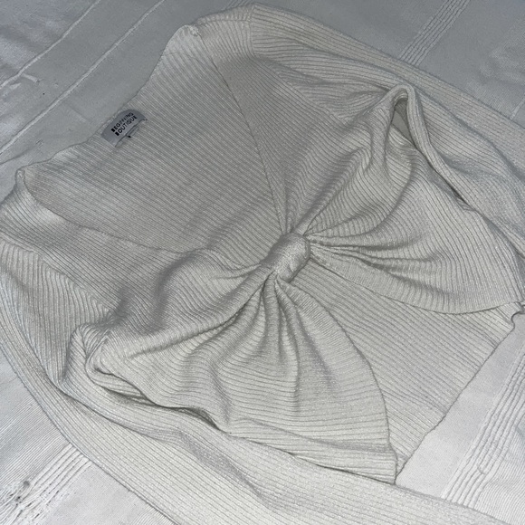 Tops - Beginning boutique - front tie long sleeve top - size xxs